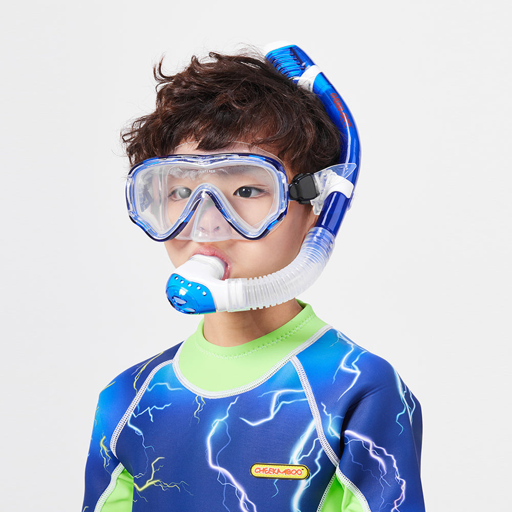 A Kid Wearing Cheekaaboo's Snorkel Mask in Blue