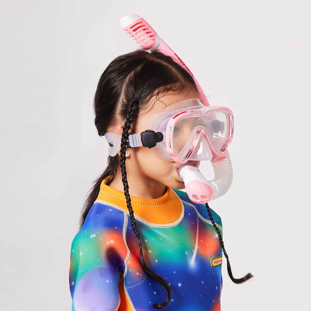 A Kid Wearing Cheekaaboo's Silicone Snorkel Mask